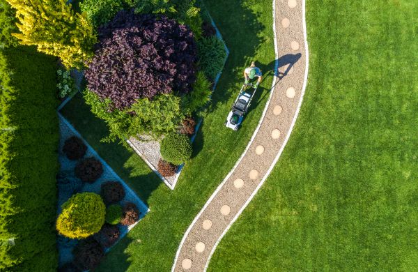 Cost of Mowing And Landscaping in Benton
